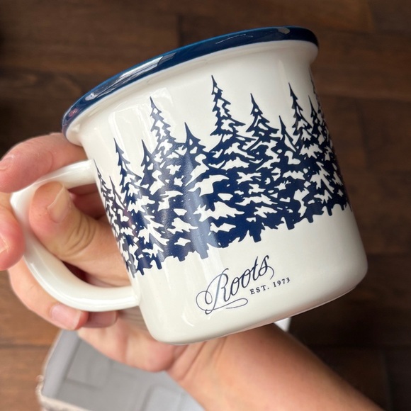 Roots Red and Blue Cabin Ceramic Mug brand new never used new with tags - Picture 6 of 6
